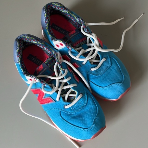 New Balance Kids Sneakers Size 3 - Picture 2 of 12